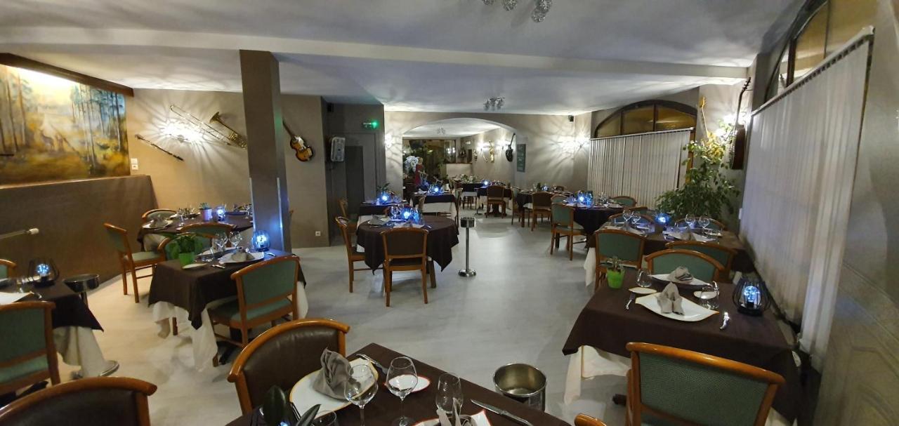 Logis Hotel Saint-Hubert Cour-Cheverny Eksteriør bilde