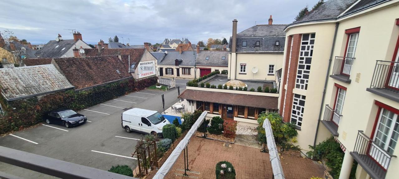 Logis Hotel Saint-Hubert Cour-Cheverny Eksteriør bilde