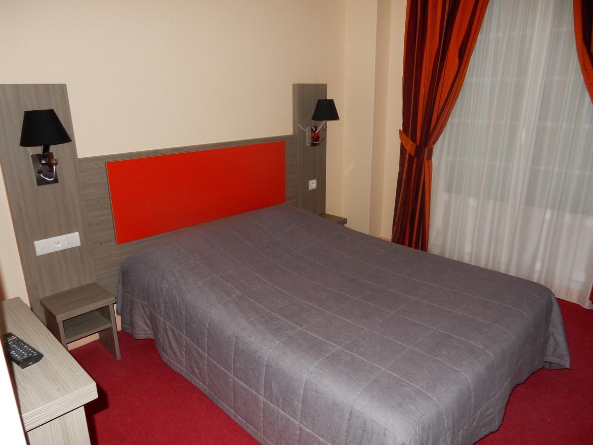 Logis Hotel Saint-Hubert Cour-Cheverny Eksteriør bilde