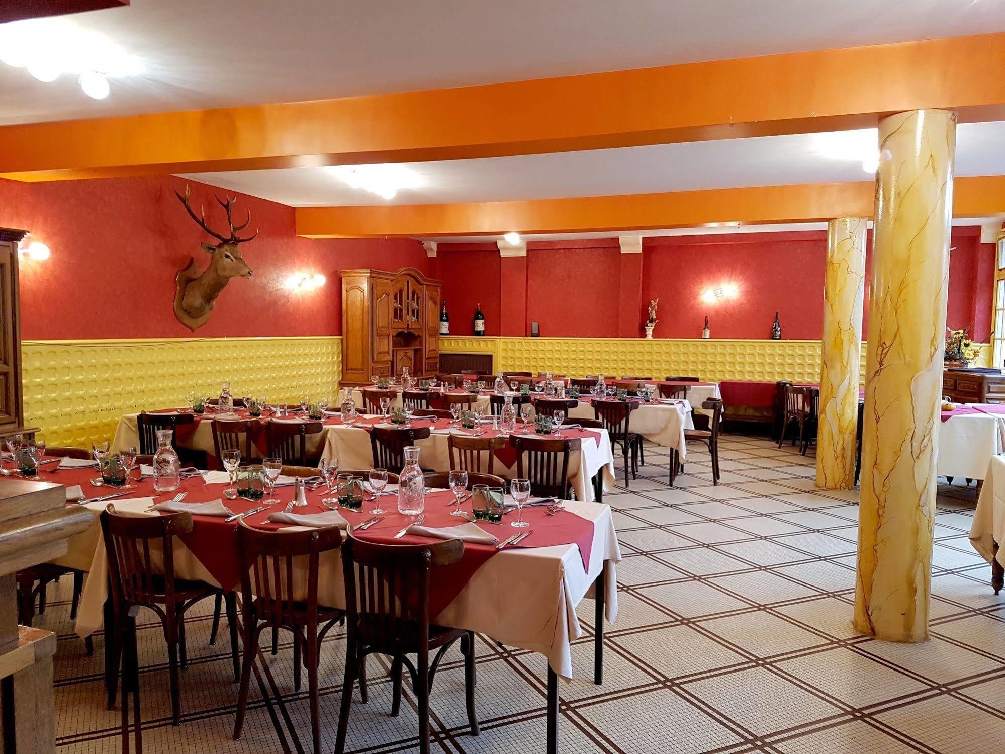 Logis Hotel Saint-Hubert Cour-Cheverny Eksteriør bilde