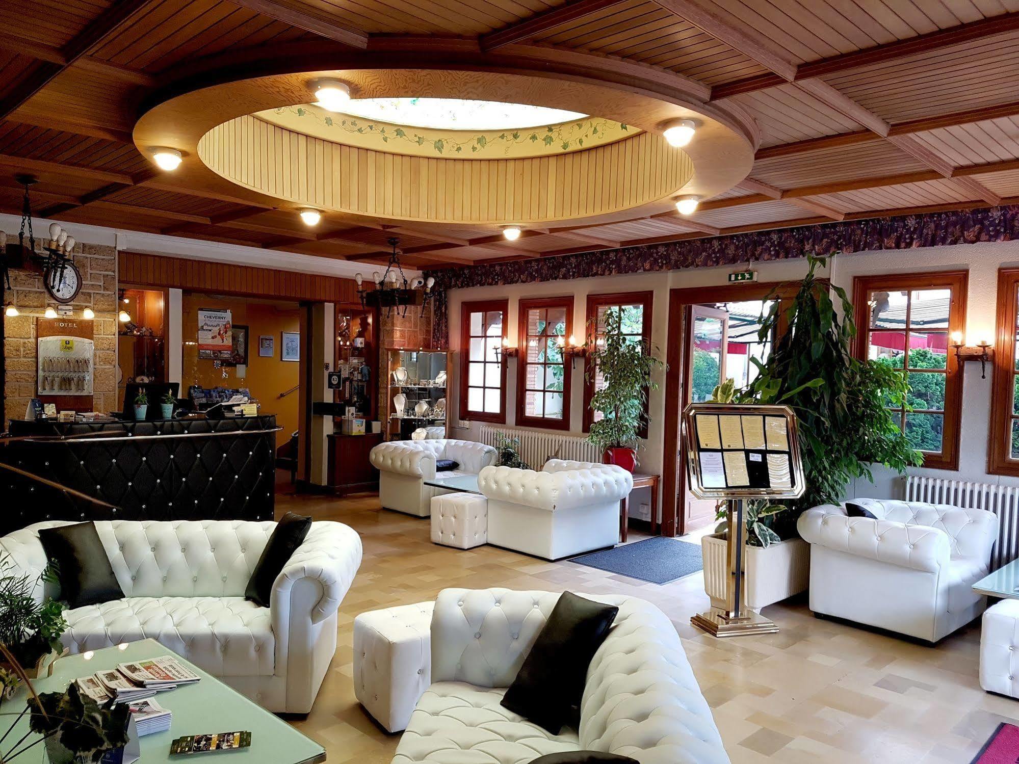 Logis Hotel Saint-Hubert Cour-Cheverny Eksteriør bilde
